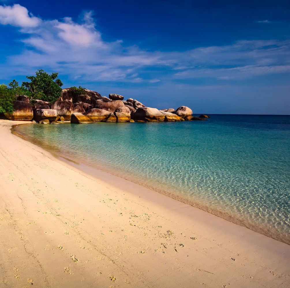 PAKET WISATA KEPULAUAN BELITUNG