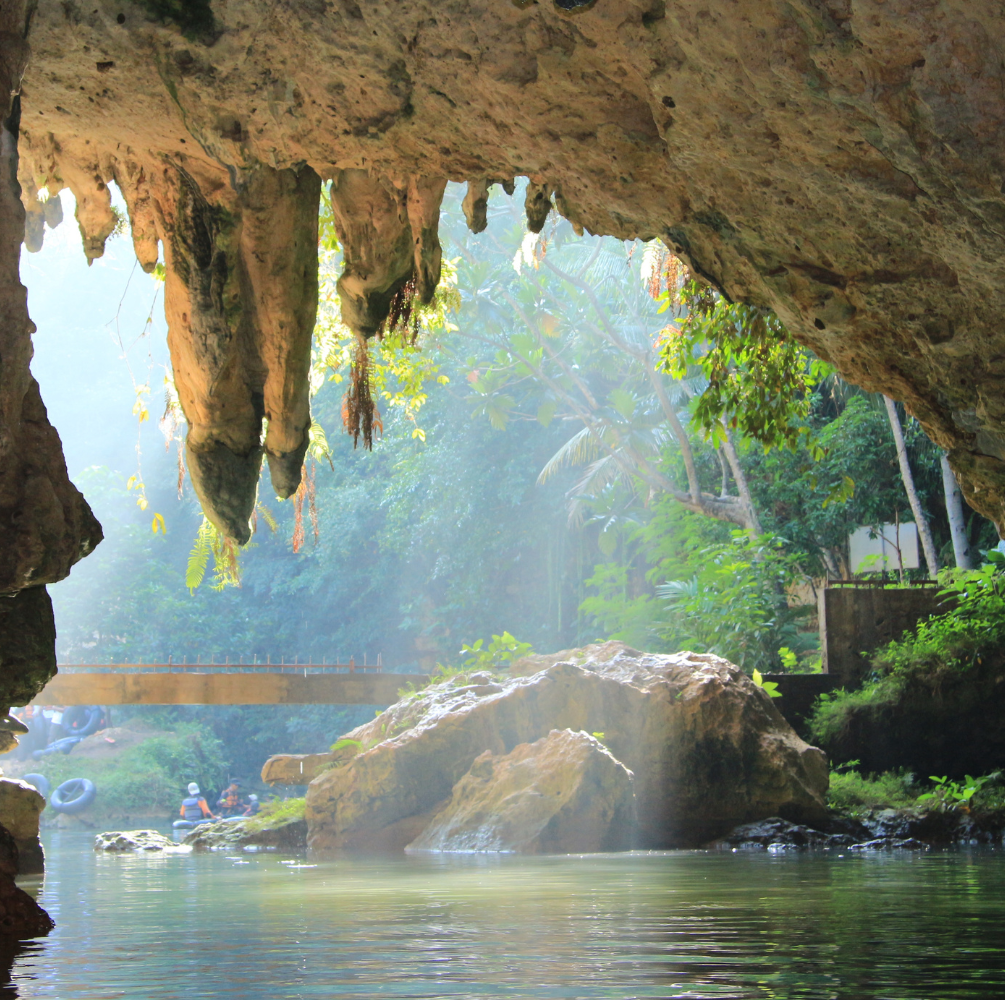 PAKET WISATA JOGJA GUNUNG KIDUL 3D2N