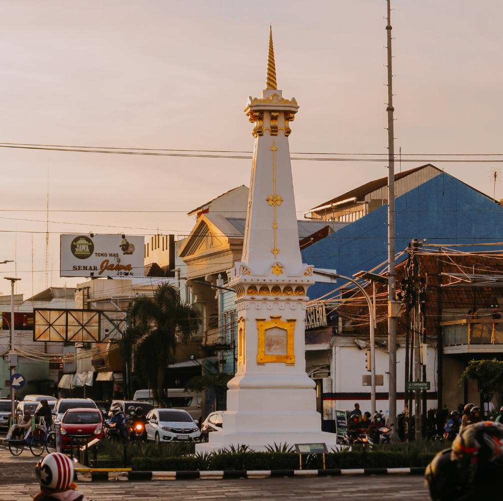 PAKET WISATA BROMO MALANG JOGJA LENGKAP