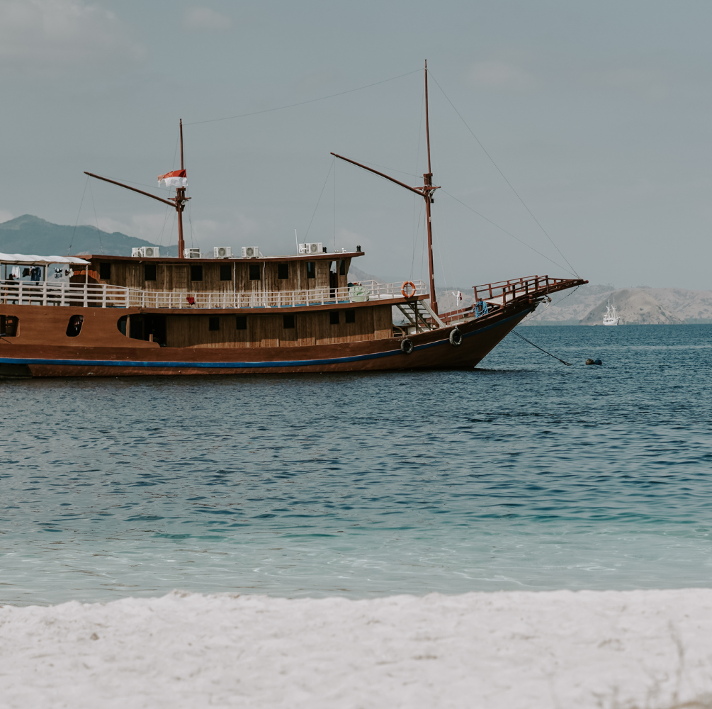 PAKET WISATA SILING KOMODO ISLAND LENGKAP