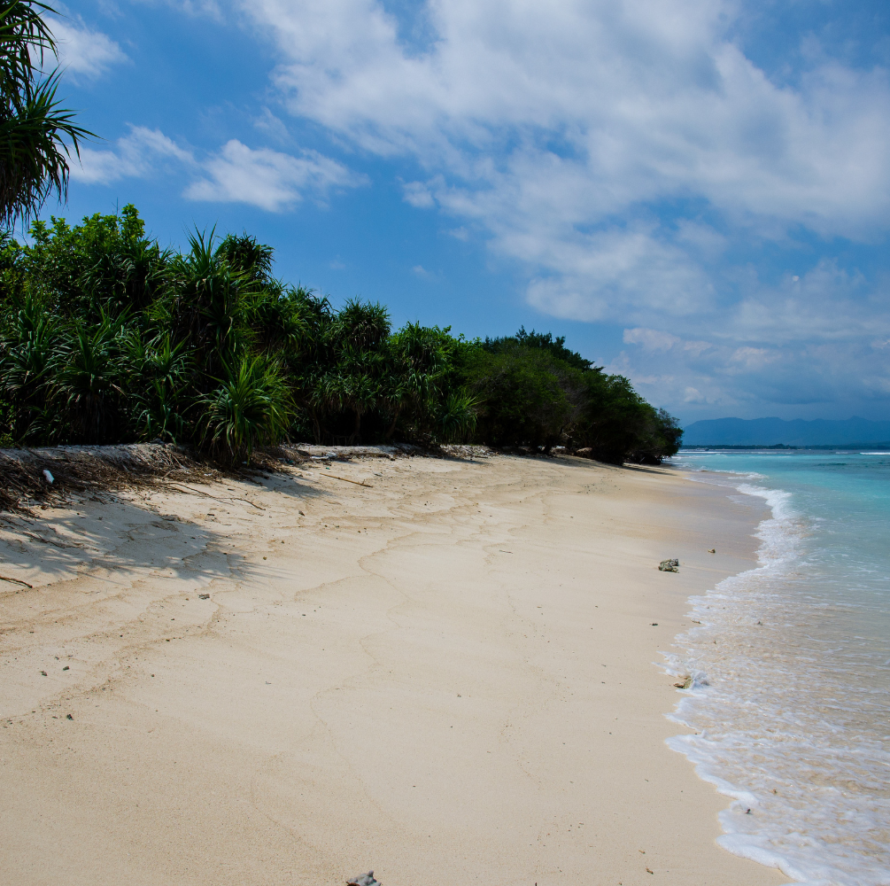 PAKET WISATA KEPULAUAN LABENGKI