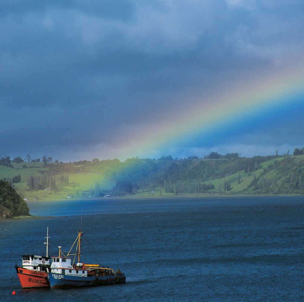 PAKET WISATA KEPULAUAN PELANGI