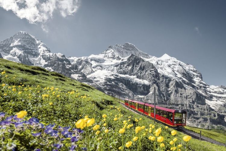 PAKET WISATA FAVORITE SWITZERLAND WITH TOP OF EUROPE