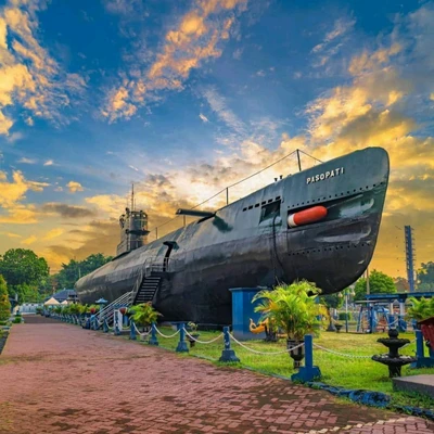 PAKET WISATA SURABAYA