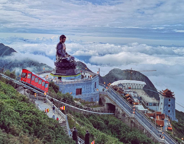 WISATA VIETNAM HALONG - HANOI - SAPA 6D5N