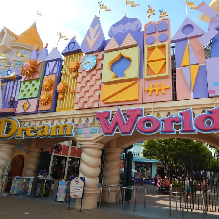 BANGKOK - DREAM WORLD